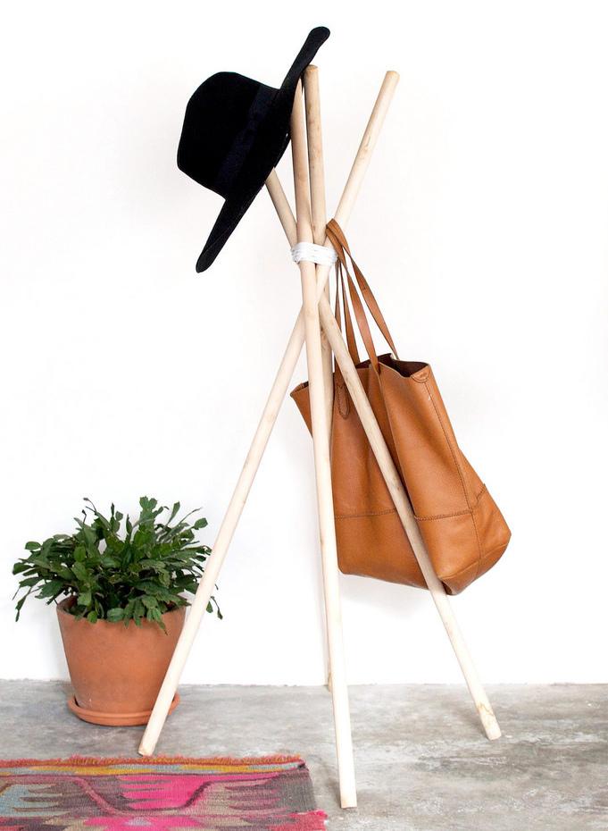 50 Оригинальных вешалок в интерьере